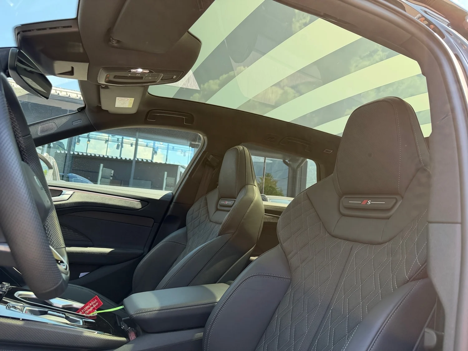 Bild eines Audi A6 Avant e-hybrid quattro 270 kW