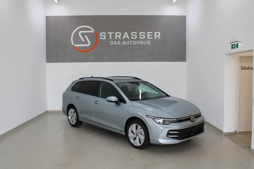 VW Golf Variant Business mHeV DSG