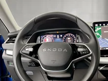 Škoda Octavia Combi Selection TSI mHEV DSG in Race-Blau Metallic