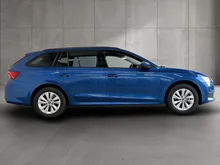 Škoda Octavia Combi Selection TSI mHEV DSG in Race-Blau Metallic