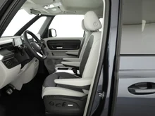 VW ID Buzz ID. Buzz Pro LR 210 kW in Starlight Blue Metallic