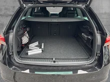 Škoda Octavia Combi Sportline TDI DSG in 1Z Schwarz-Magic Perleffekt