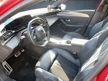 Peugeot 308 GT Pack in rot
