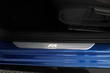 SEAT Leon SP Kombi FR Edition 1.5 TSI 115 PS in Saphir-Blau Metallic