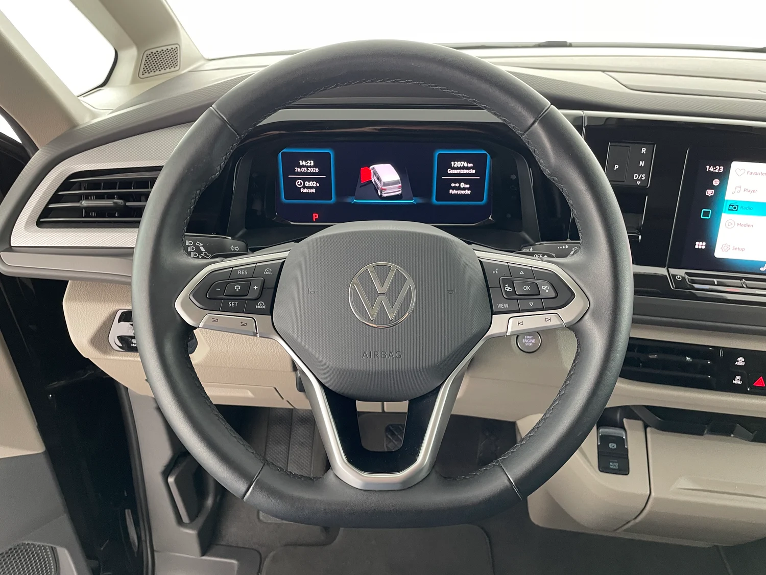 Bild eines VW Multivan Business ÜH TDI