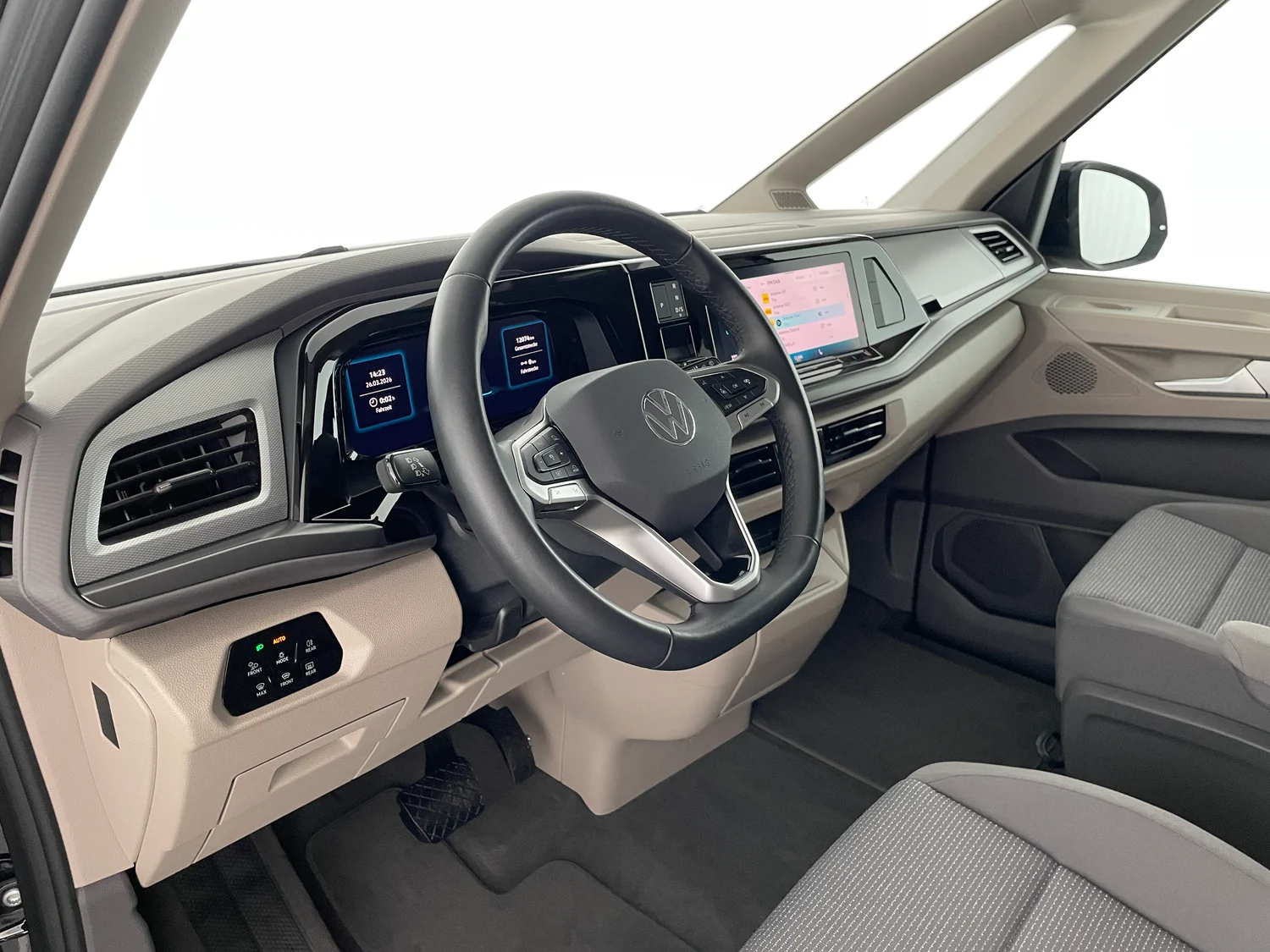 Bild eines VW Multivan Business ÜH TDI