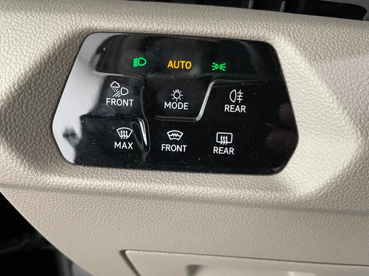 Bild eines VW Multivan Business ÜH TDI