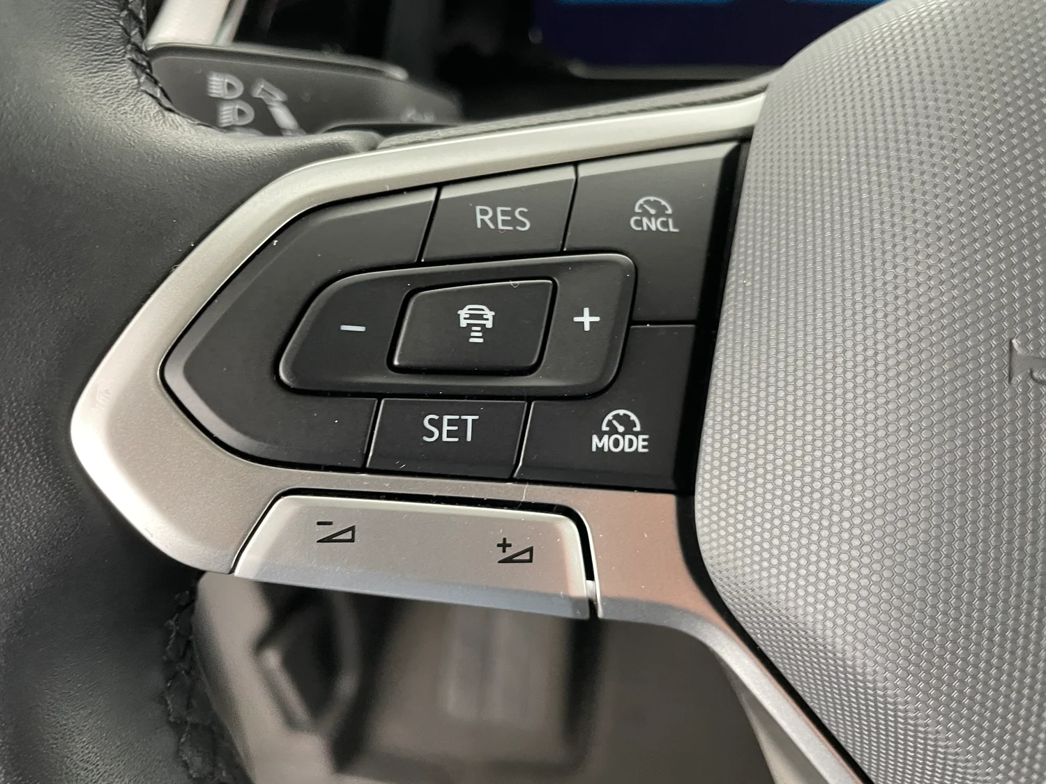 Bild eines VW Multivan Business ÜH TDI