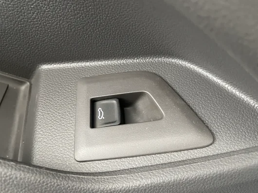 Bild eines VW Multivan Business ÜH TDI