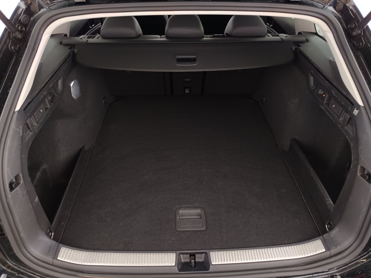 VW Passat Variant Business TDI DSG | Bild 35 von 40