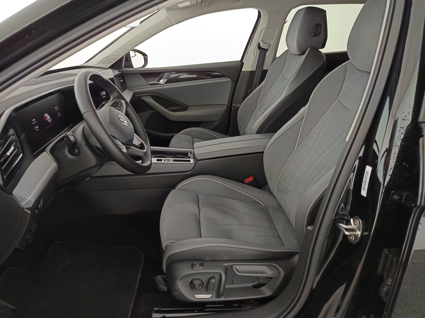 VW Passat Variant Business TDI DSG | Bild 13 von 40