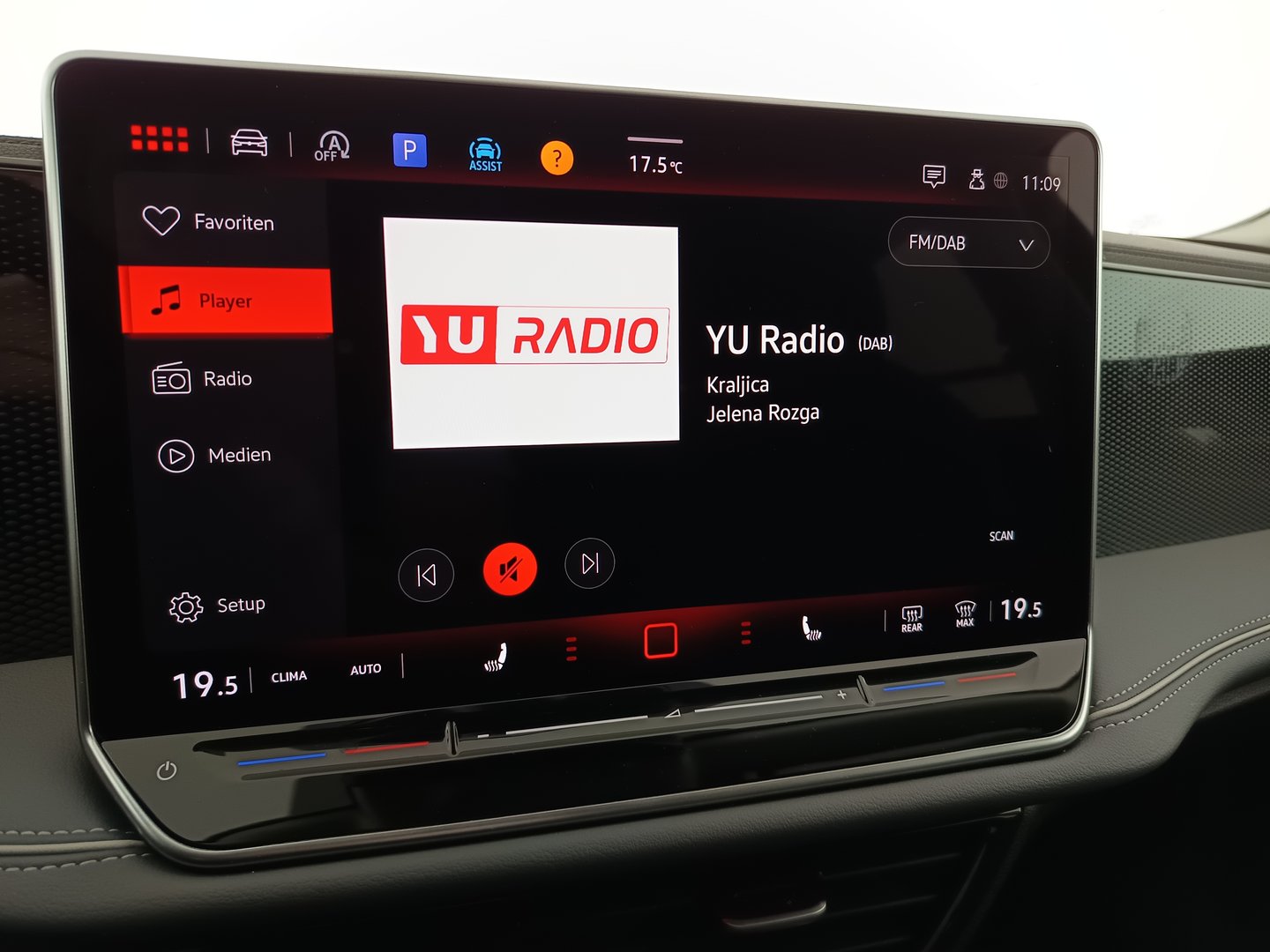VW Passat Variant Business TDI DSG | Bild 28 von 40