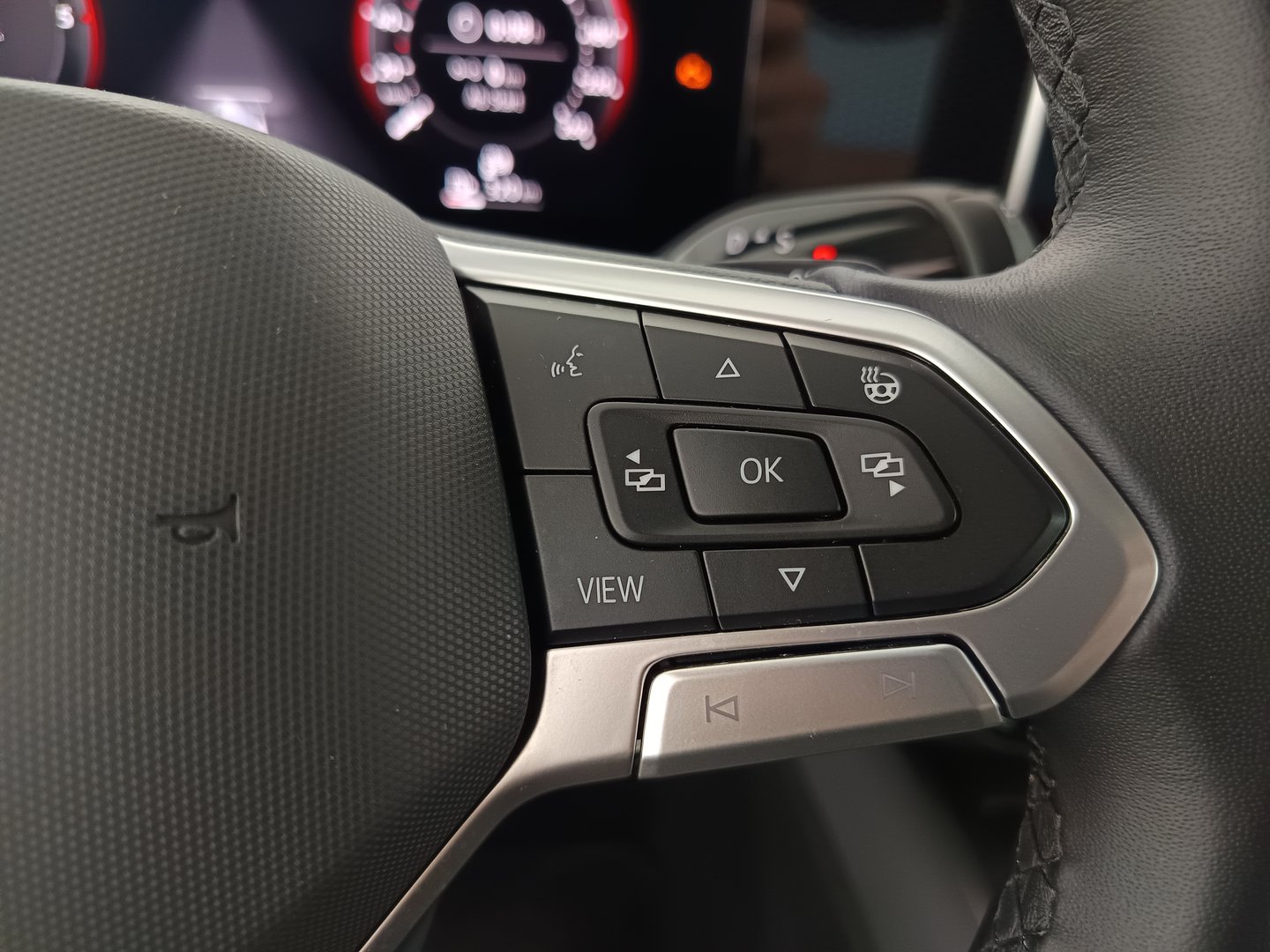 VW Passat Variant Business TDI DSG | Bild 17 von 40