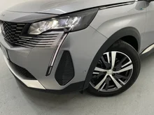 Peugeot 3008 Hybrid 225 PHEV e-EAT8 Allure Aut. in grau