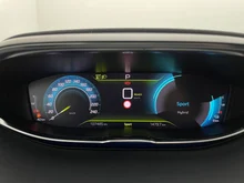 Peugeot 3008 Hybrid 225 PHEV e-EAT8 Allure Aut. in grau
