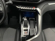 Peugeot 3008 Hybrid 225 PHEV e-EAT8 Allure Aut. in grau
