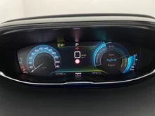 Peugeot 3008 Hybrid 225 PHEV e-EAT8 Allure Aut. in grau
