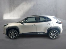 Toyota Yaris Cross Hybrid FWD Active Drive in silber - metallic