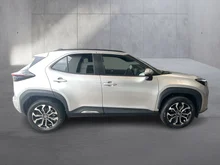 Toyota Yaris Cross Hybrid FWD Active Drive in silber - metallic