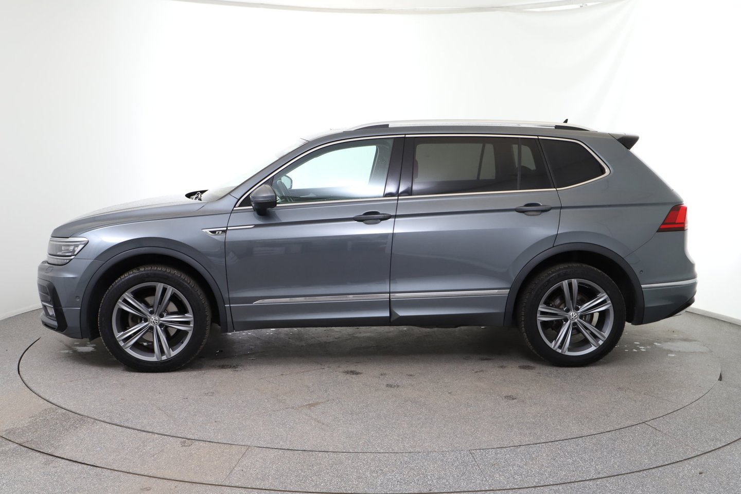 VW Tiguan Allspace Highline TDI DSG | Bild 2 von 35