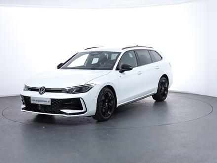 VW Passat Variant R-Line eTSI DSG