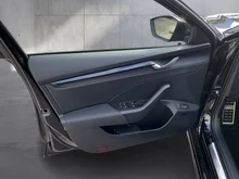 Škoda Octavia Combi Sportline TDI DSG in Black-Magic Perleffekt