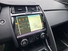 Jaguar E-Pace 1,5 P300e PHEV AWD R-Dynamic SE Aut. in schwarz