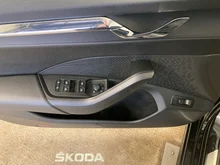 Škoda Octavia Combi Style TSI e-TEC DSG in Black-Magic Perleffekt
