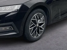 Škoda Octavia Combi Style TSI e-TEC DSG in Black-Magic Perleffekt