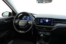 Škoda Fabia Essence in Black-Magic Perleffekt