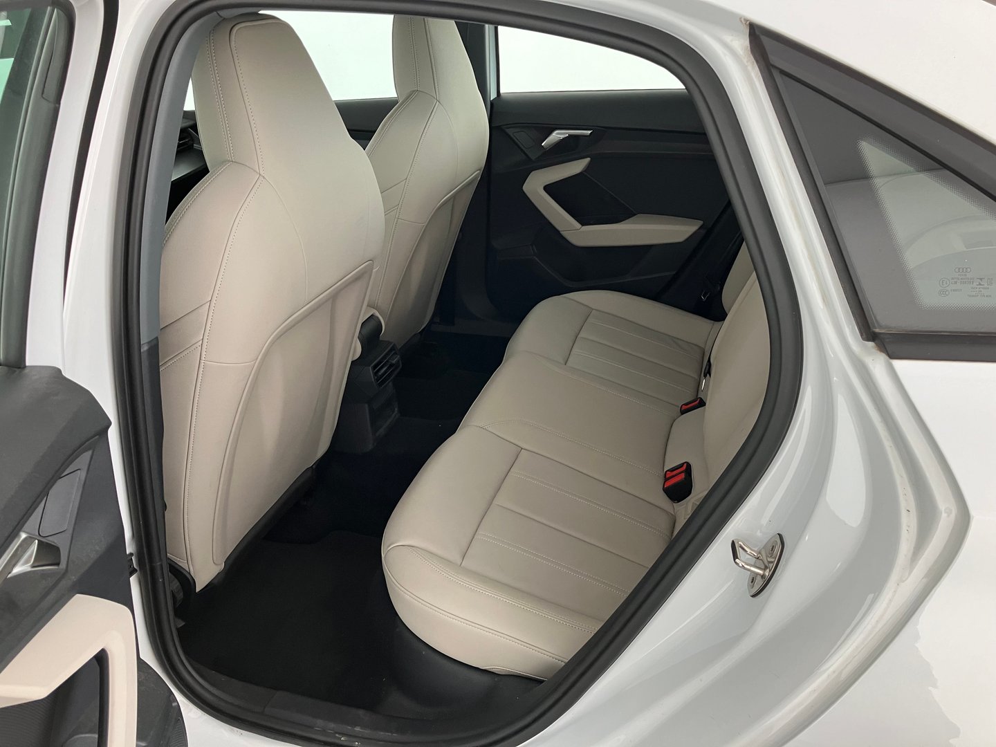 Audi A3 Limousine 30 TFSI | Bild 11 von 14