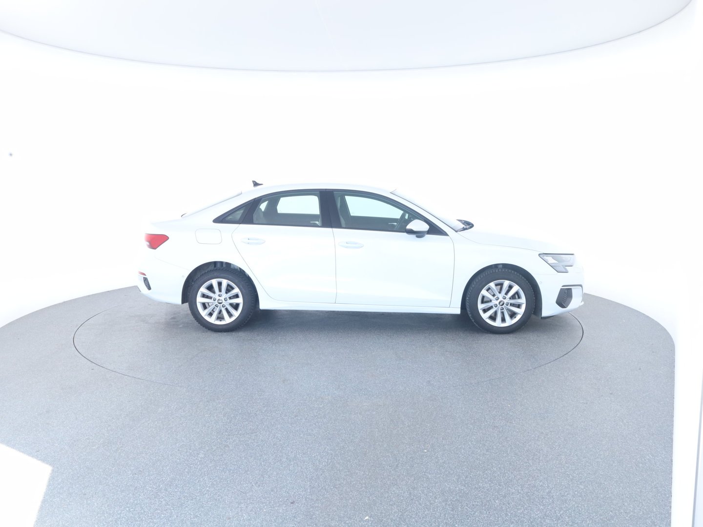 Audi A3 Limousine 30 TFSI | Bild 7 von 26