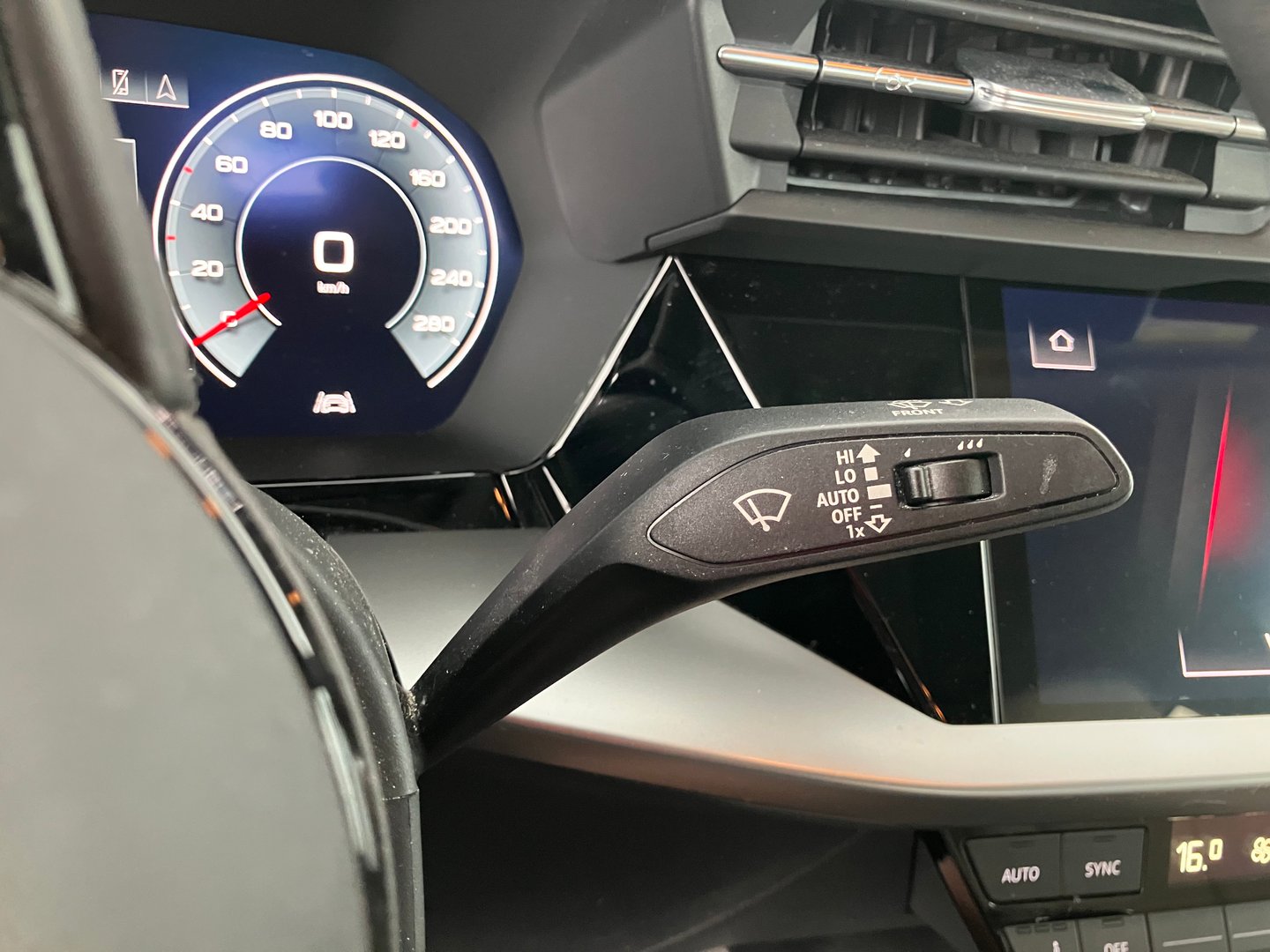 Audi A3 Limousine 30 TFSI | Bild 15 von 26