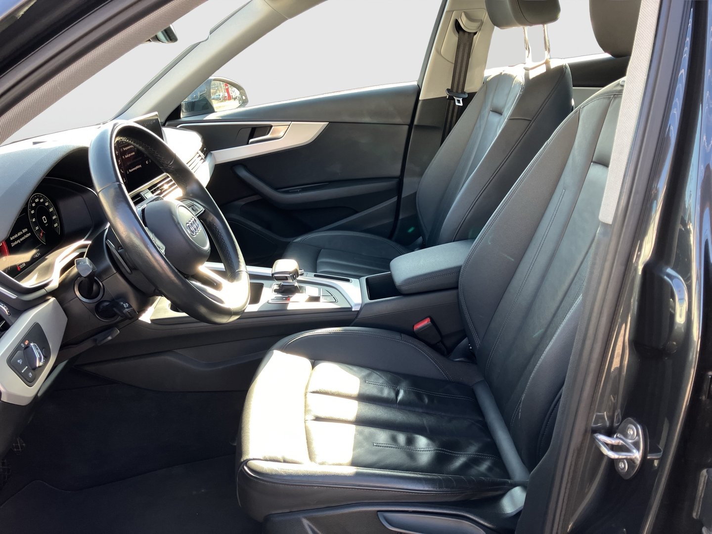 Audi A4 Avant 30 TDI | Bild 9 von 28