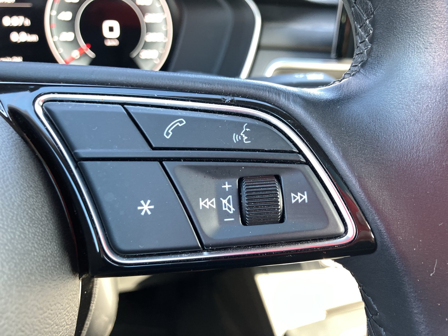 Audi A4 Avant 30 TDI | Bild 15 von 28