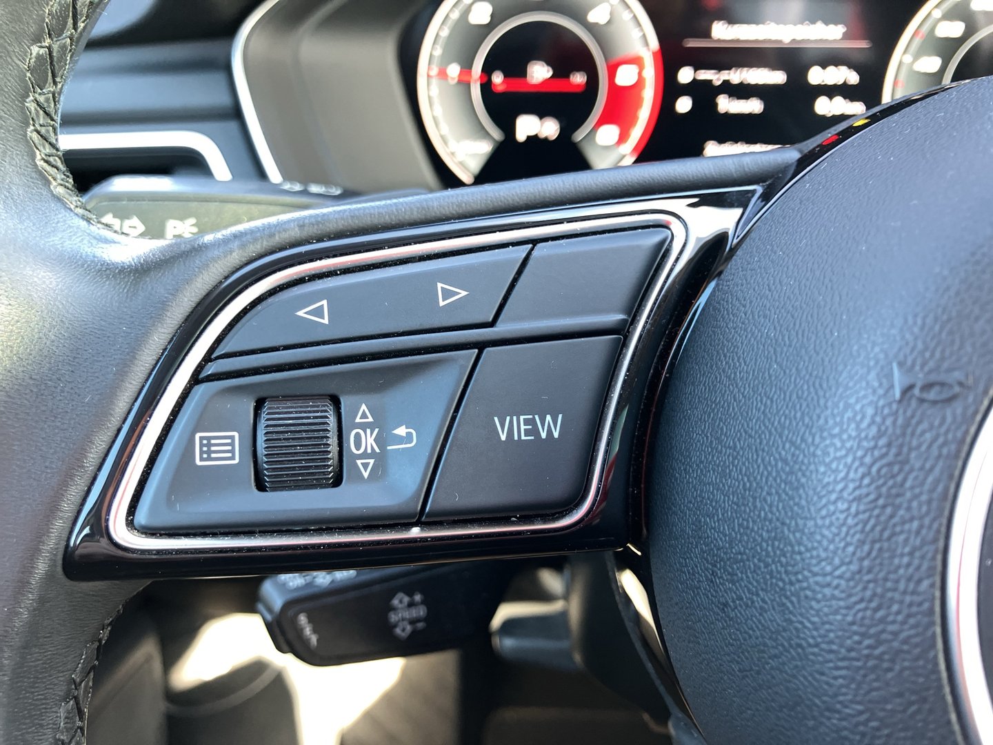 Audi A4 Avant 30 TDI | Bild 14 von 28