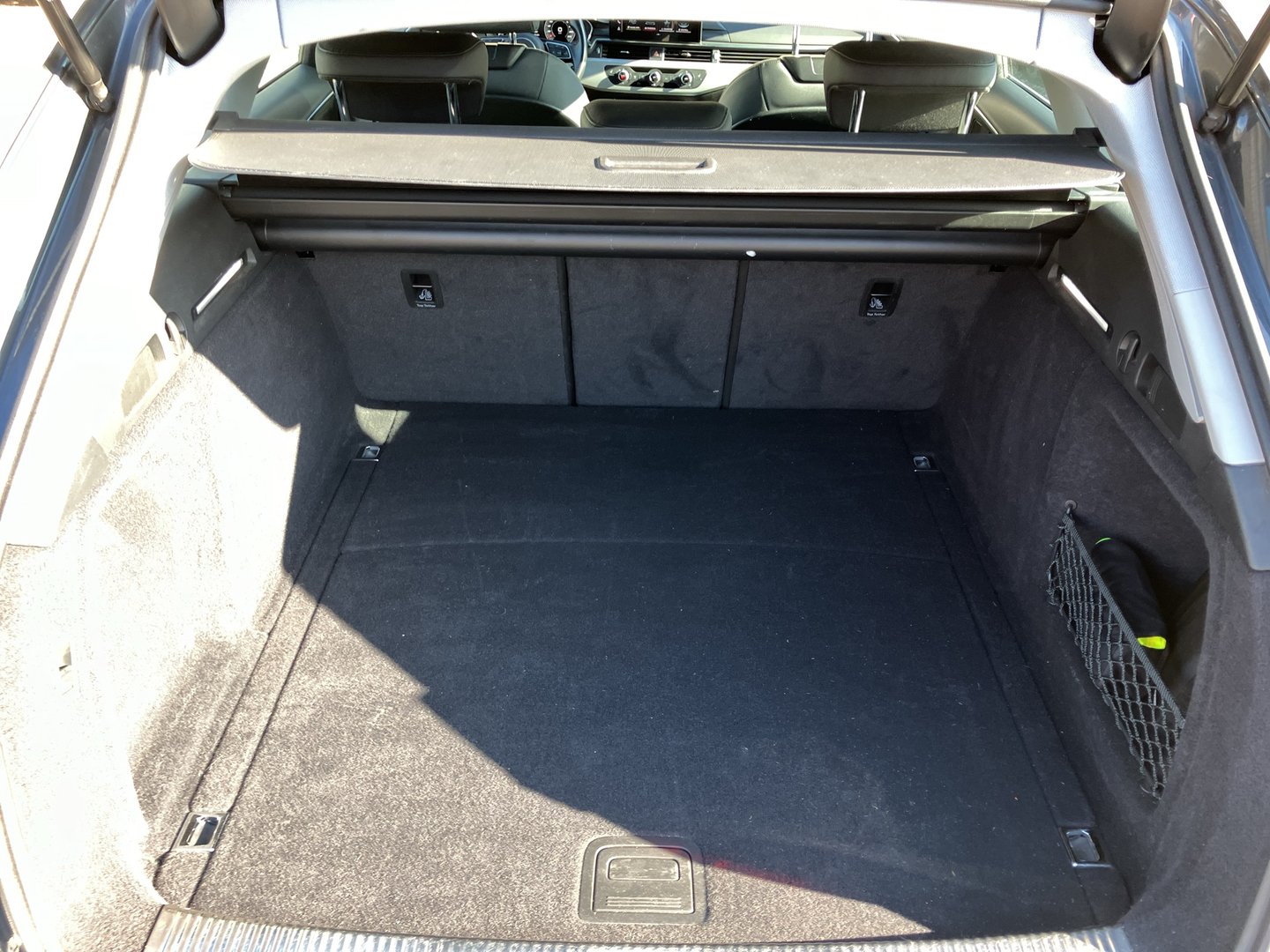 Audi A4 Avant 30 TDI | Bild 23 von 28