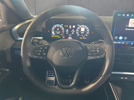 Bild eines VW T-Roc R-Line eTSI DSG