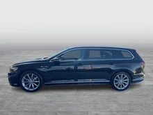 VW Passat Variant Elegance TDI DSG in Deep Black Perleffekt