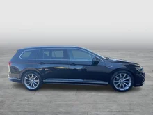 VW Passat Variant Elegance TDI DSG in Deep Black Perleffekt