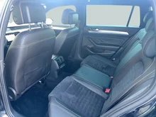 VW Passat Variant Elegance TDI DSG in Deep Black Perleffekt