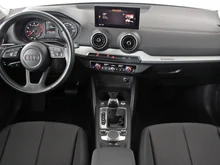 Audi Q2 35 TFSI in H1 Manhattangrau Metallic