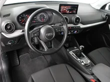 Audi Q2 35 TFSI in H1 Manhattangrau Metallic