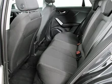 Audi Q2 35 TFSI in H1 Manhattangrau Metallic