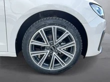 Thumbnail-Foto von Fahrzeug