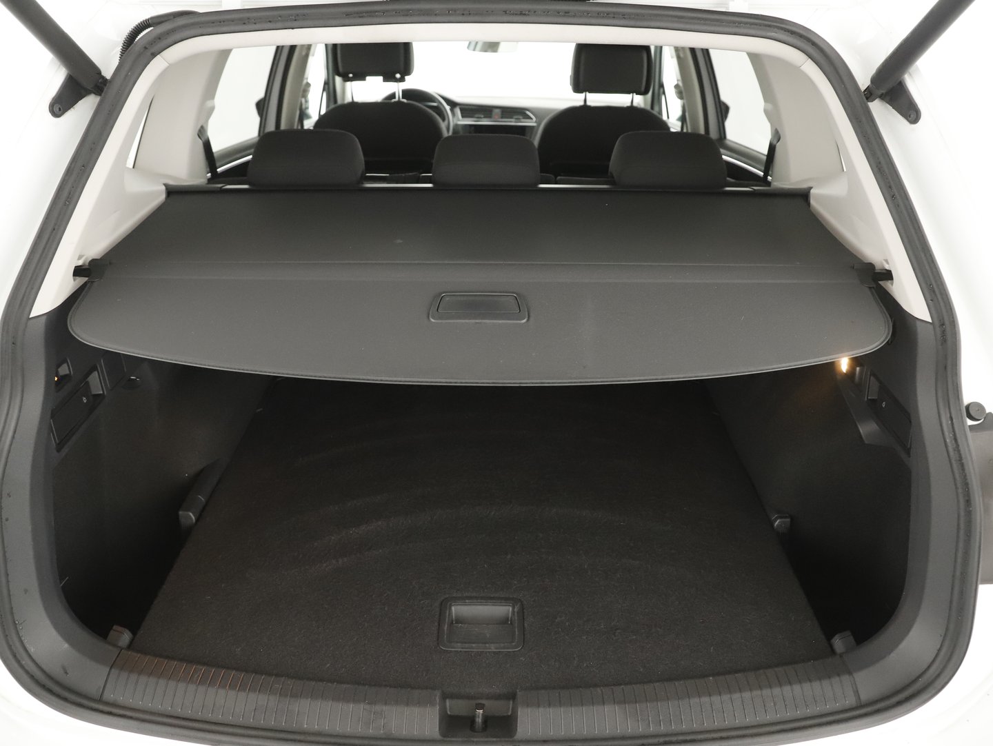 VW Tiguan Allspace Highline TDI 4MOTION DSG | Bild 17 von 24