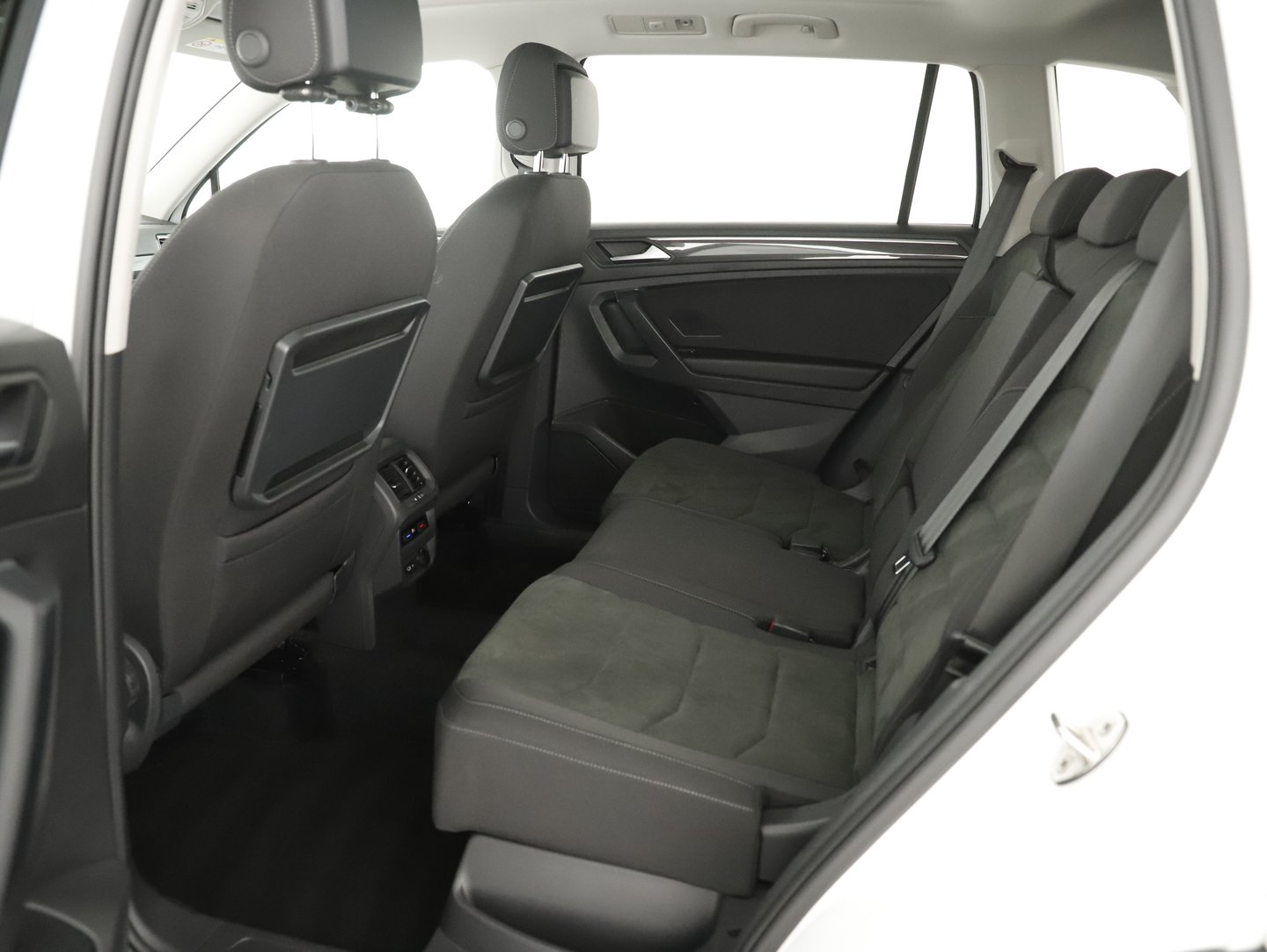 VW Tiguan Allspace Highline TDI 4MOTION DSG | Bild 2 von 24