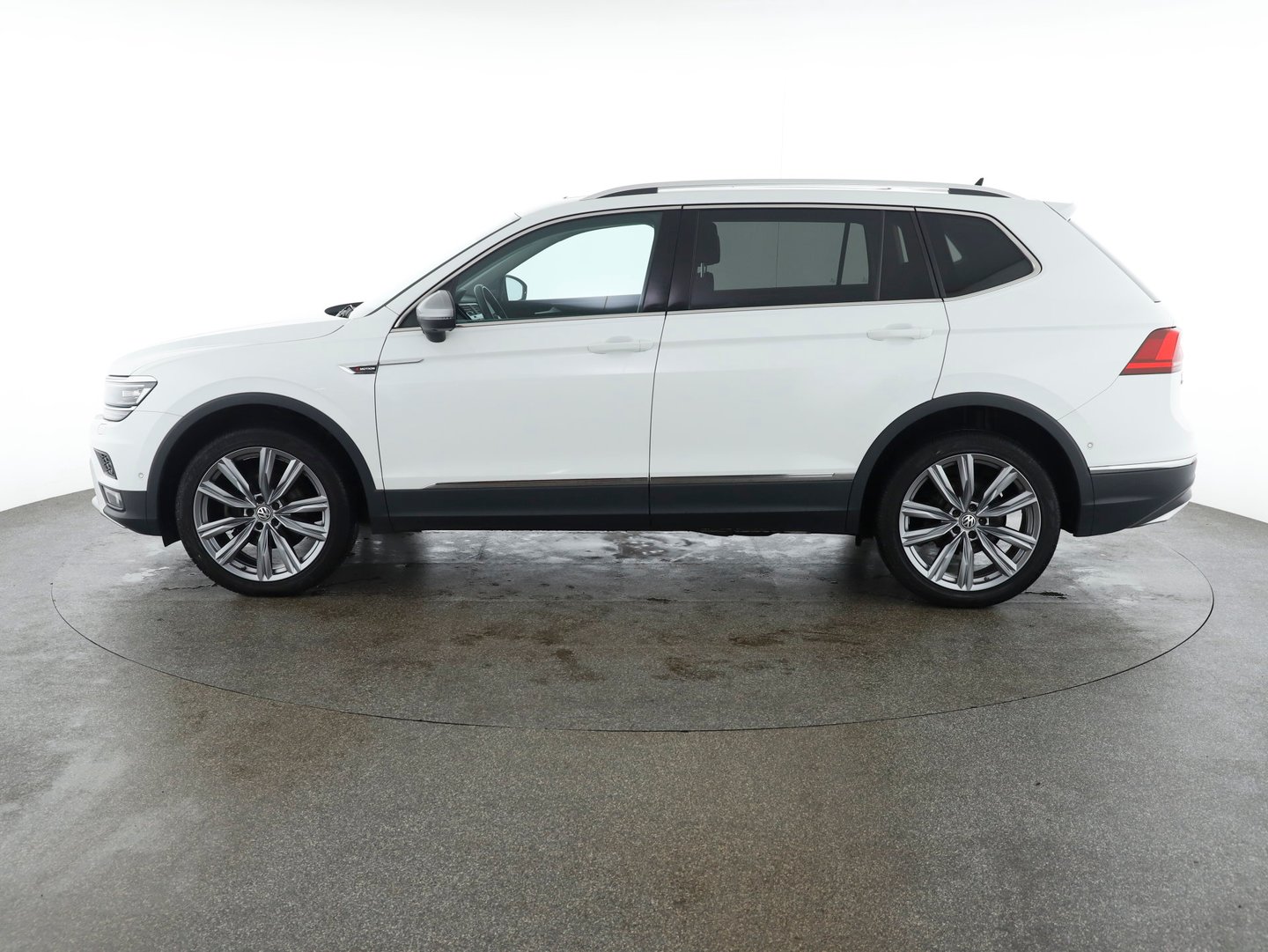 VW Tiguan Allspace Highline TDI 4MOTION DSG | Bild 8 von 33