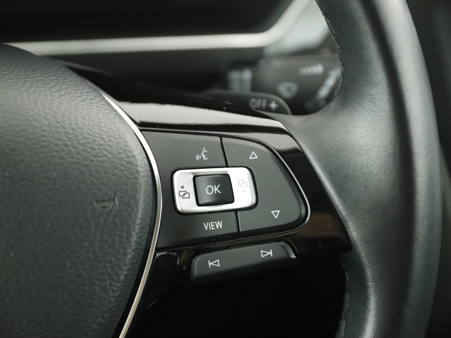 VW Tiguan Allspace Highline TDI 4MOTION DSG | Bild 9 von 24