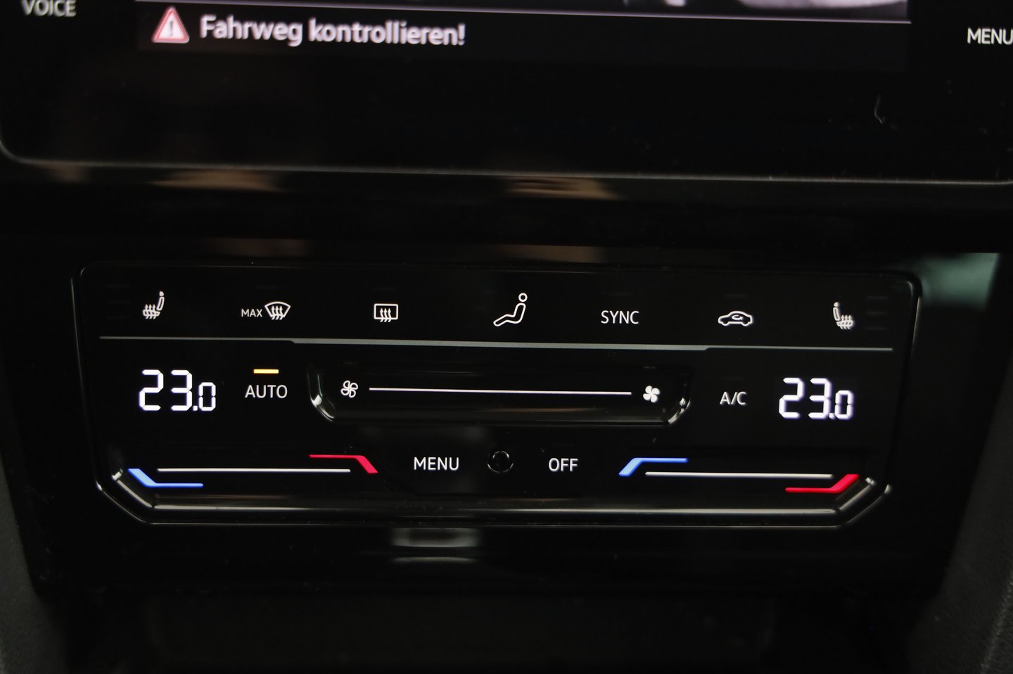 VW Passat Variant Elegance TDI | Bild 17 von 25